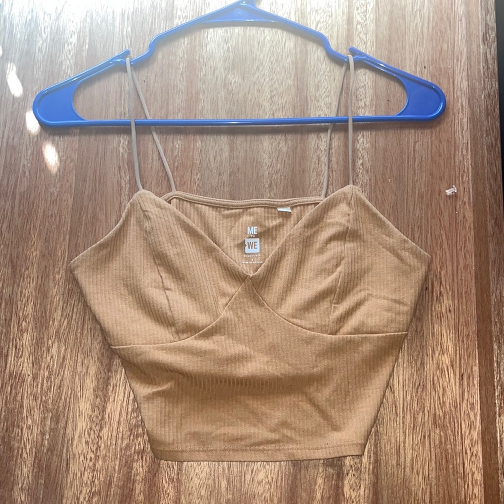 beige crop top